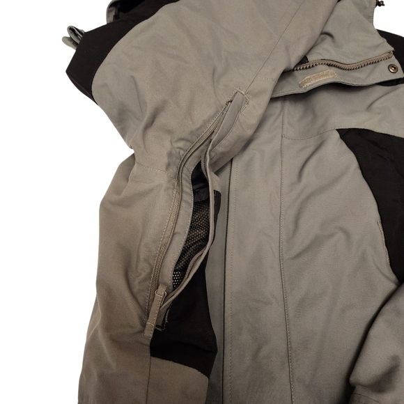 Duluth Men's Gray and Black Jacket - Picture 8 of 14